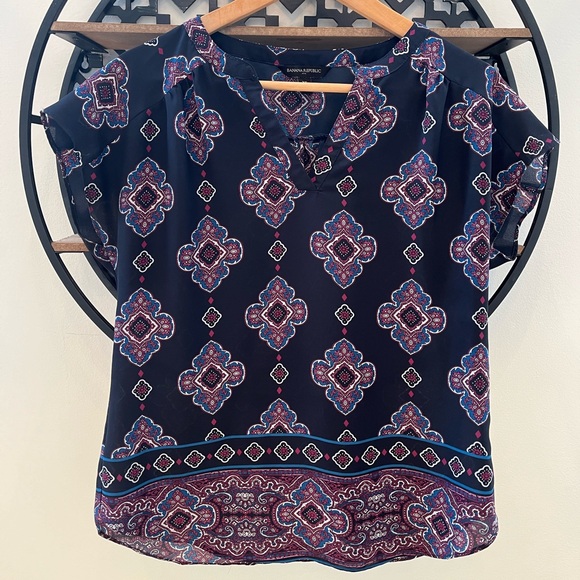 💕 Banana Republic Shell (XS) - Picture 1 of 4